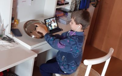 Primaria ‘a distanza’, nelle classi seconde risuona la musica che vince l’isolamento